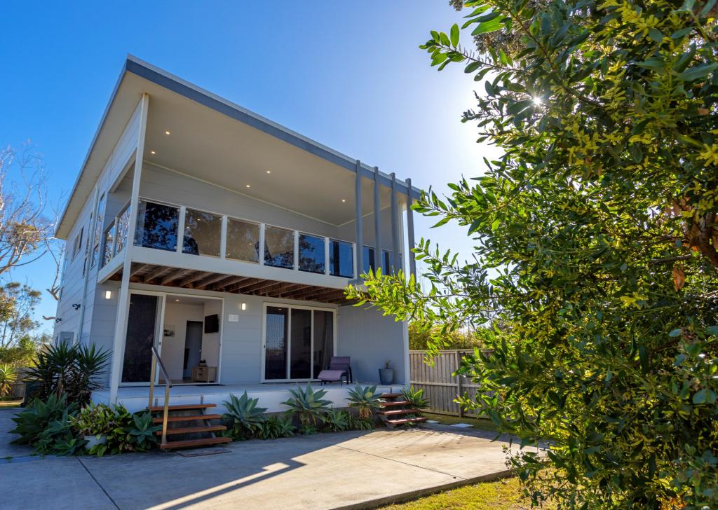 33 Lewis St, Old Bar, NSW 2430