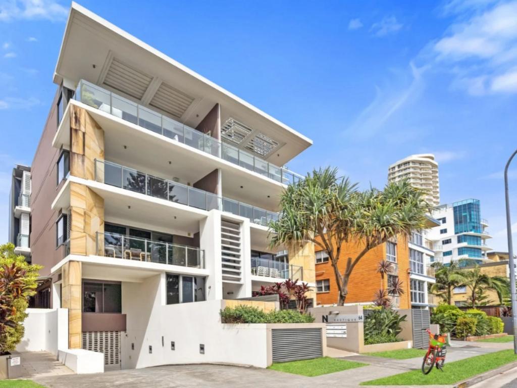 3/64 The Esp, Miami, QLD 4220