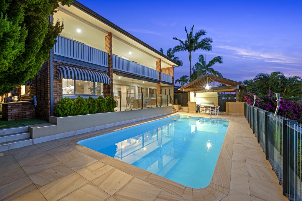 51 BOOMERANG CRES, BUNDALL, QLD 4217