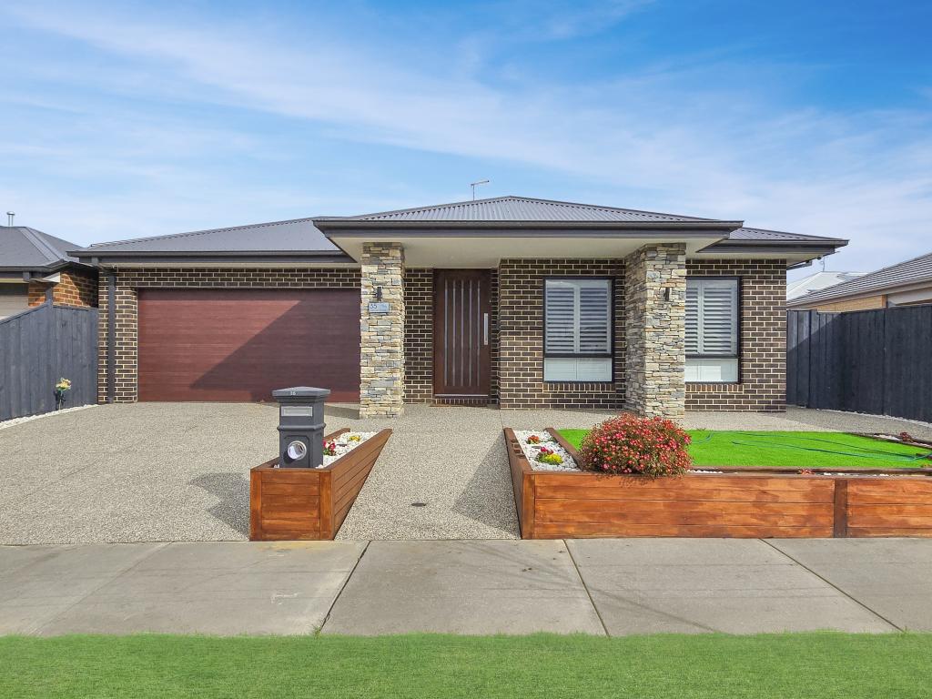 35 Valrose Rd, Charlemont, VIC 3217