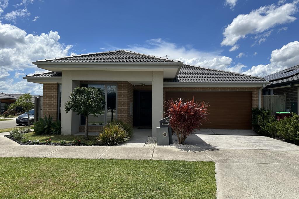 23 Rathberry Cct, Clyde North, VIC 3978