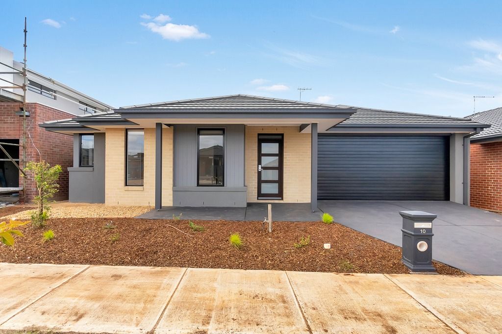 10 Noble Rd, Rockbank, VIC 3335