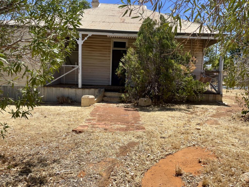 1 Hill St, Corrigin, WA 6375