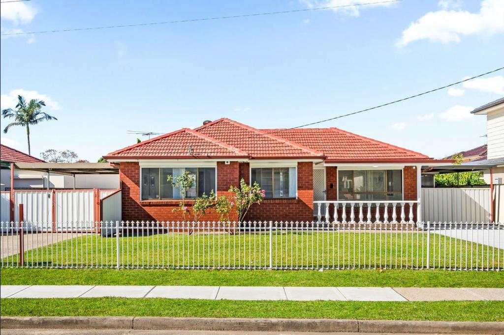 4 Gregory St, Fairfield West, NSW 2165