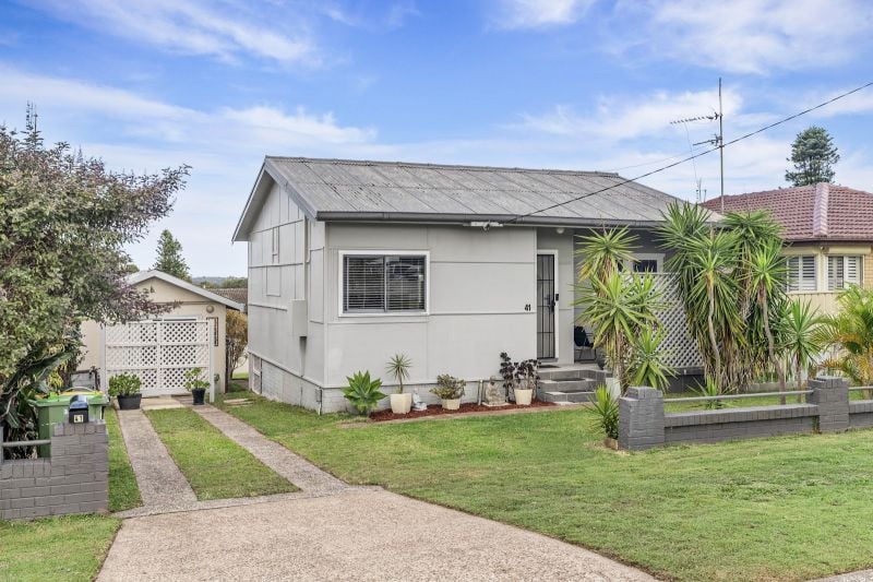 41 Woolana Ave, Budgewoi, NSW 2262