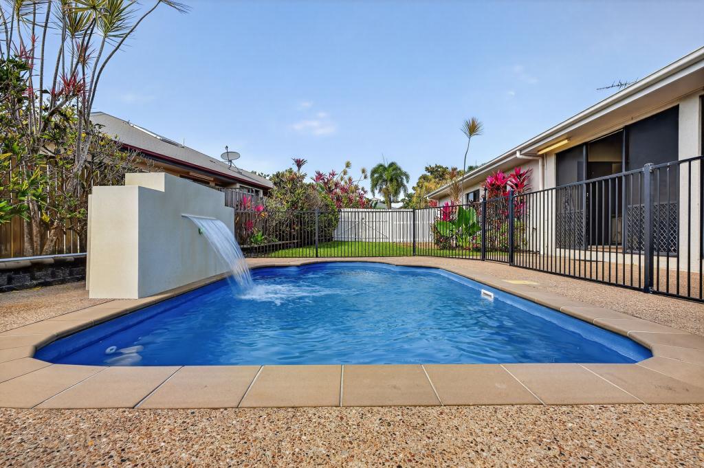6 CASSIDY ST, BUSHLAND BEACH, QLD 4818