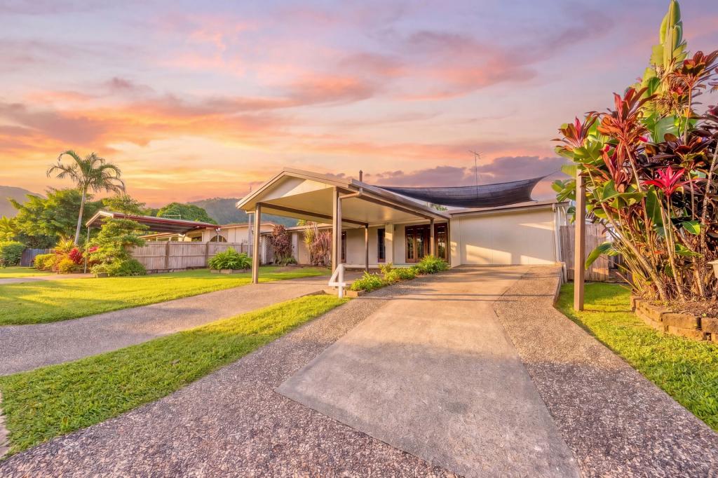 4 Ixora Ct, Mooroobool, QLD 4870