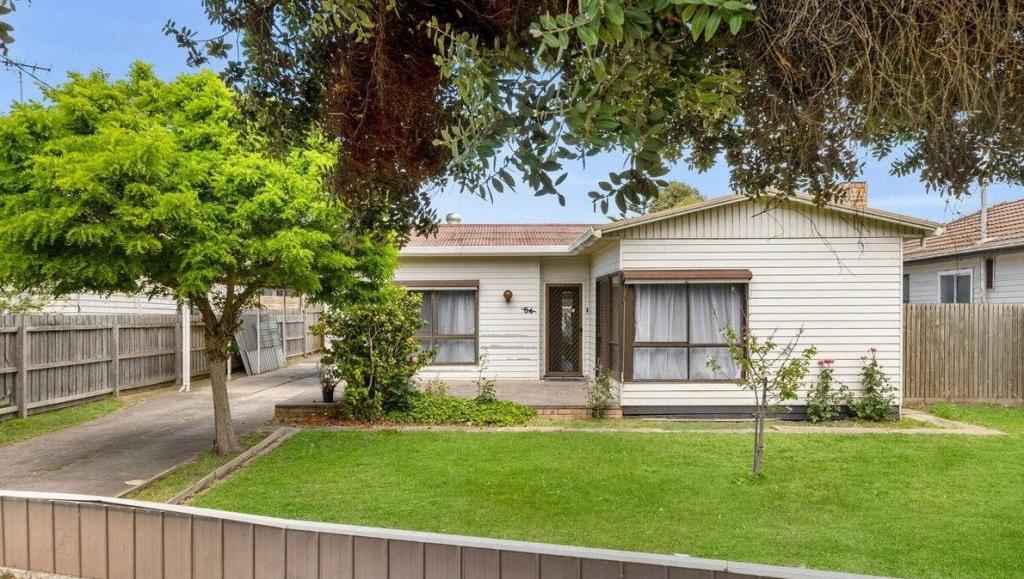 54 Portarlington Rd, Newcomb, VIC 3219