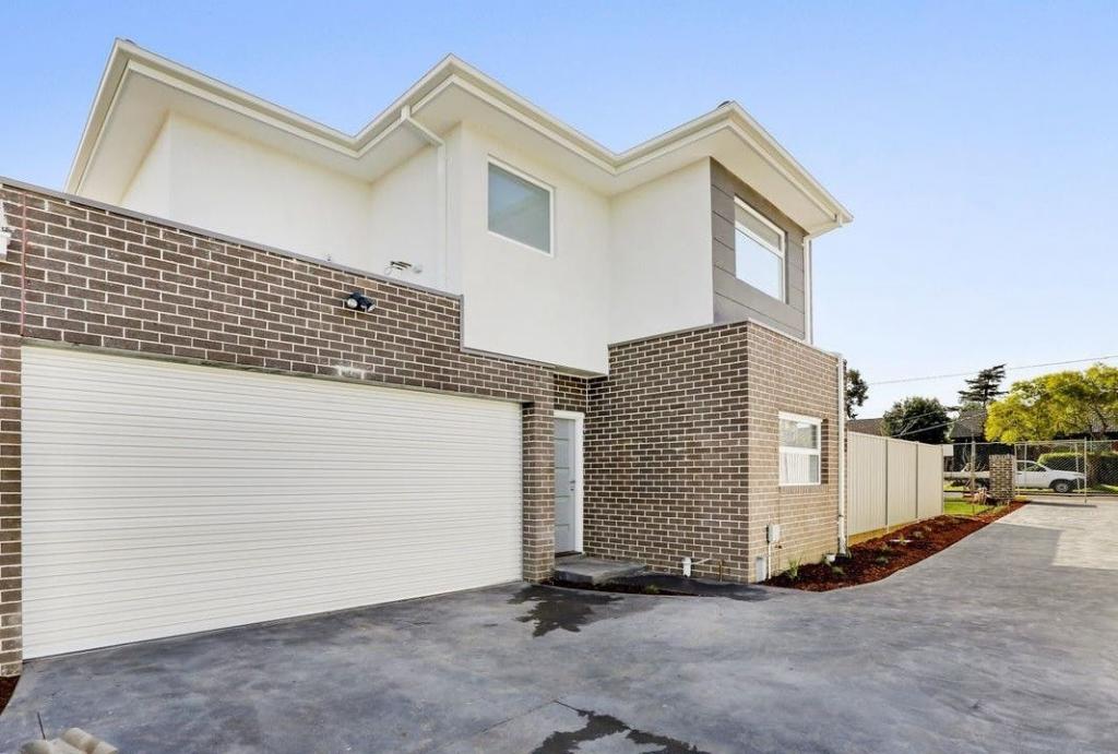 2/17 Fidge Ct, Jacana, VIC 3047