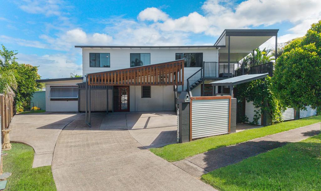 24 Palm Dr, Mooloolaba, QLD 4557