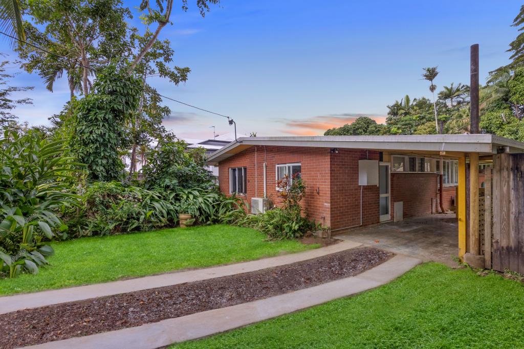 2/15 Hall St, Edge Hill, QLD 4870
