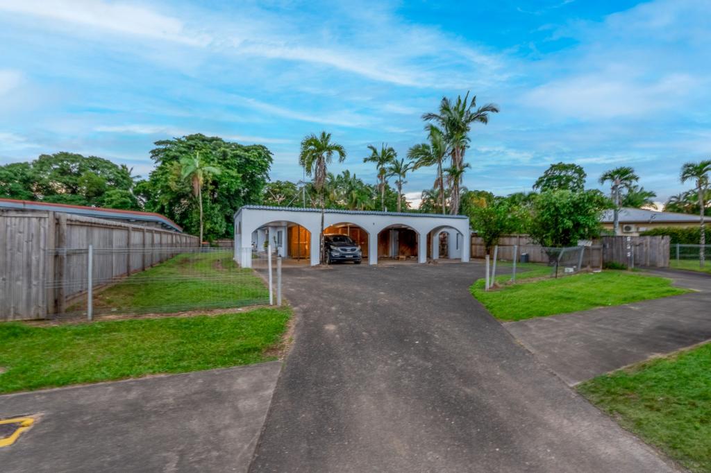 9 Sandown Cl, Woree, QLD 4868