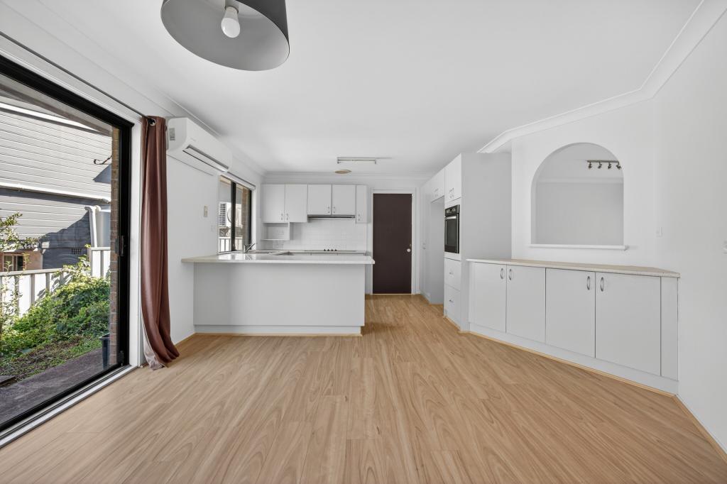 215 Hawkesbury Rd, Winmalee, NSW 2777