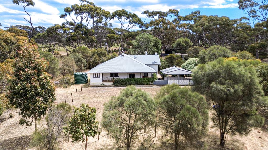 51 Rose Cottage Rd, Menzies, SA 5223