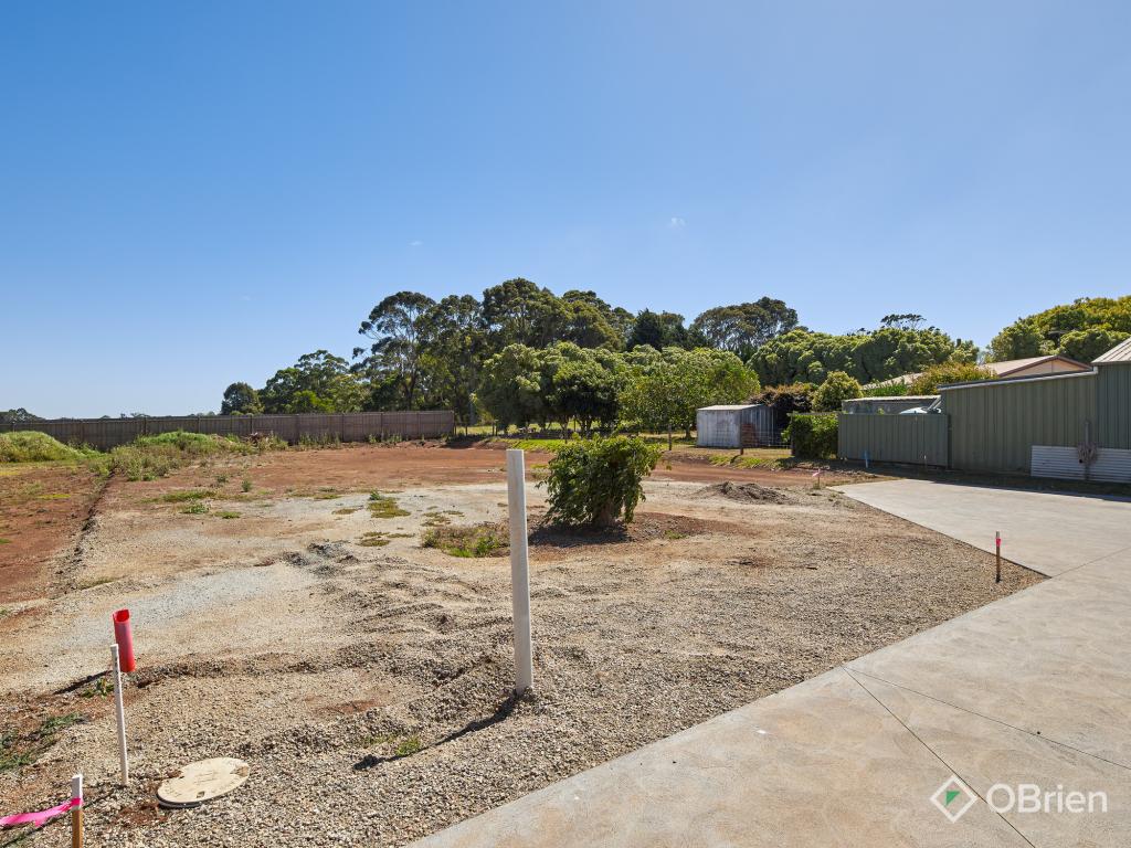 72d Weebar Rd, Drouin, VIC 3818