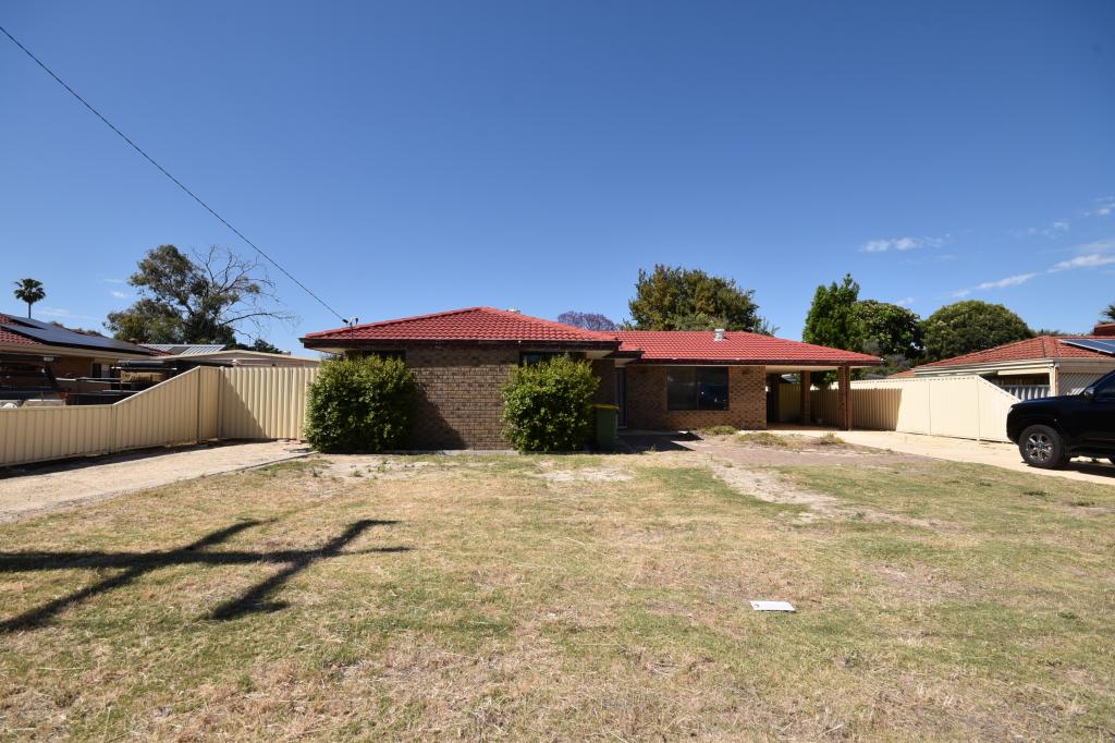 16 Madderson Rd, High Wycombe, WA 6057