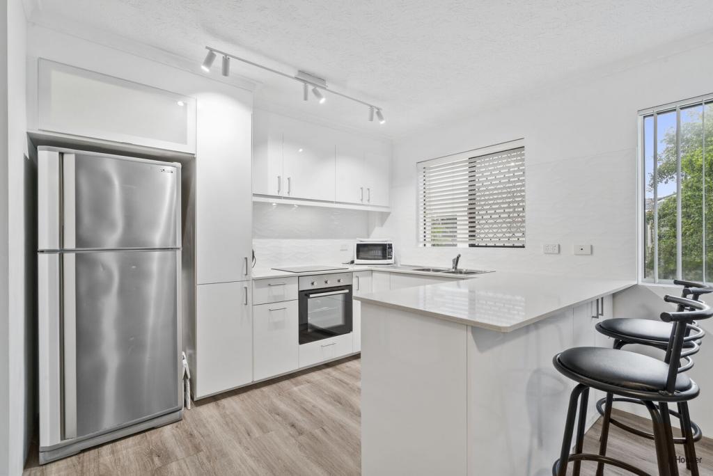 2/3 Nyrang Ave, Palm Beach, QLD 4221