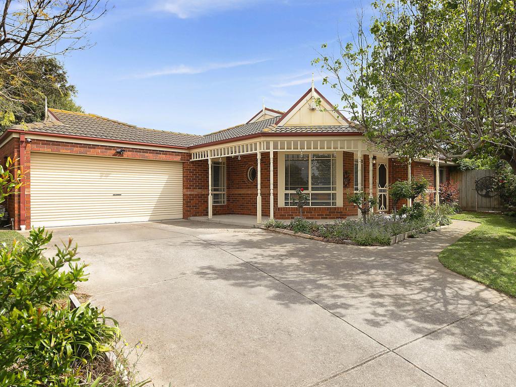 15 Woodvale Ct, Bell Park, VIC 3215