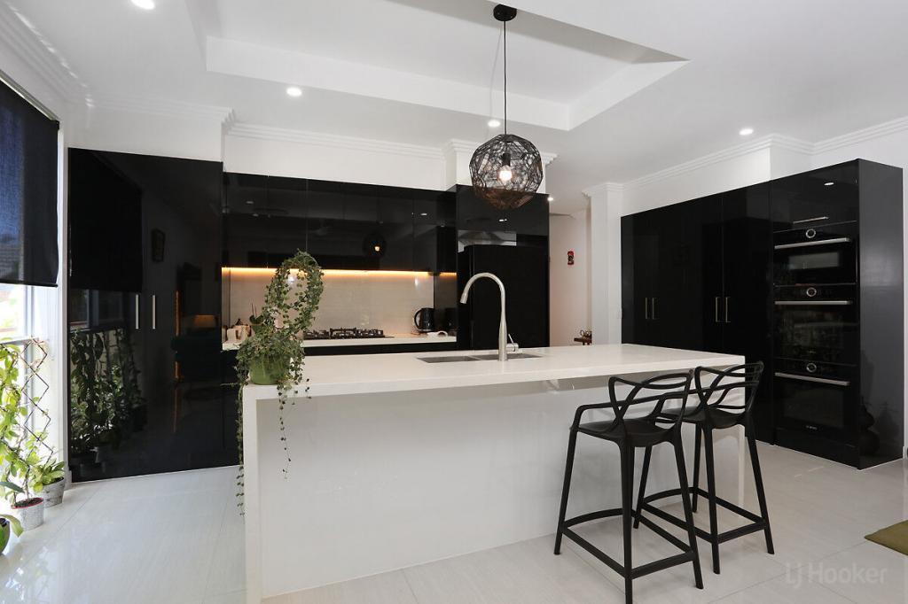 2/49 Milton Ave, Paradise Point, QLD 4216