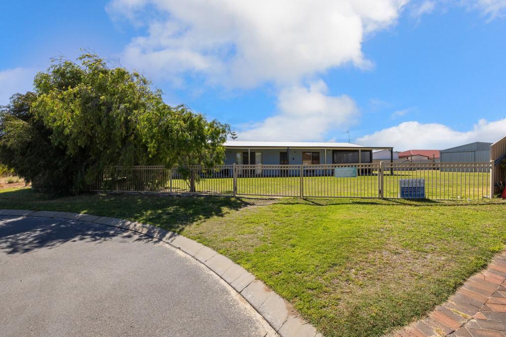 8 Lawrence Pl, Lancelin, WA 6044