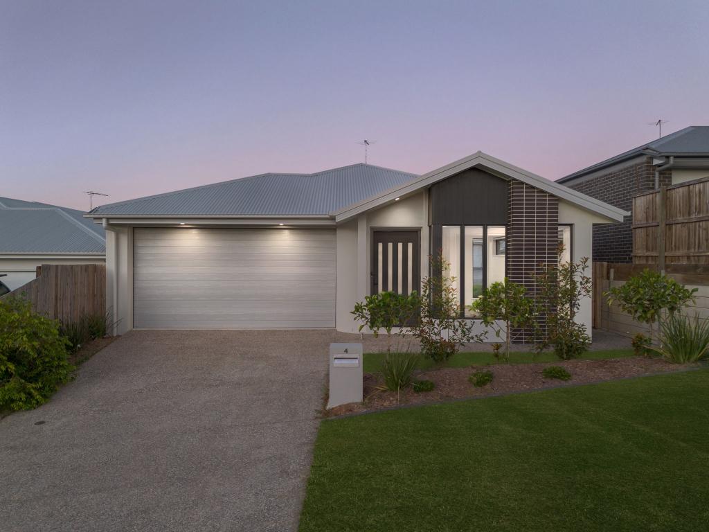 4 Dobbie Cres, Ripley, QLD 4306