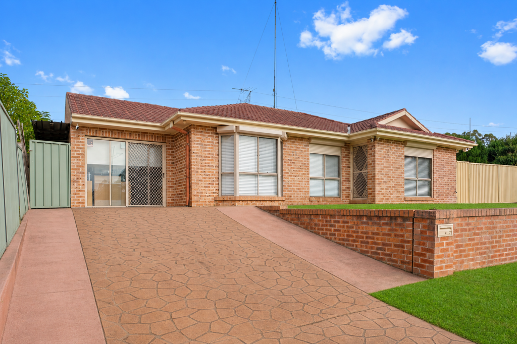 71 Woodlands Dr, Glenmore Park, NSW 2745