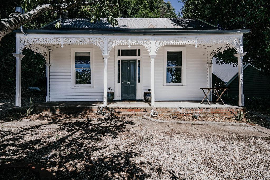 24 Hill St, Daylesford, VIC 3460