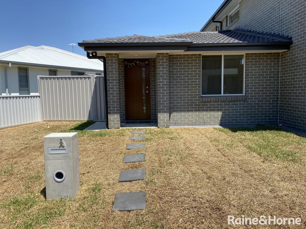 3a Weaver Rd, Edmondson Park, NSW 2174