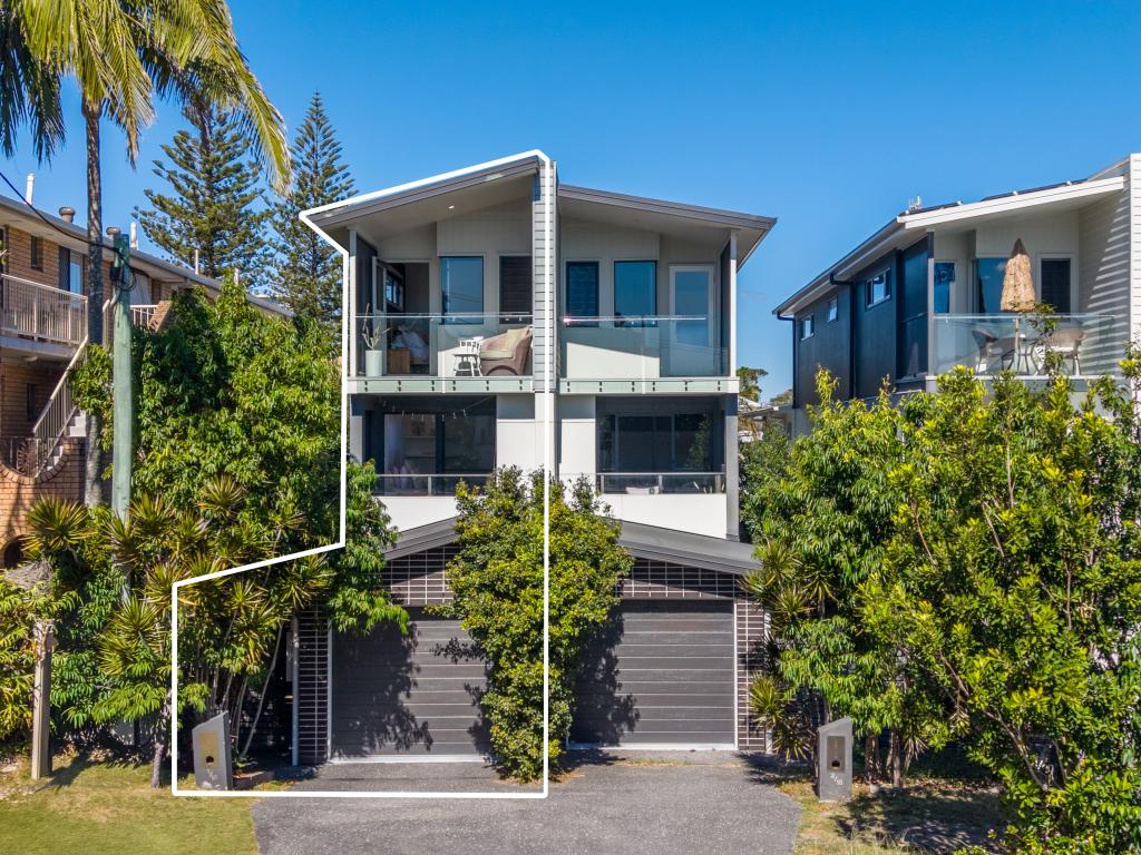 1/18 Thirteenth Ave, Palm Beach, QLD 4221