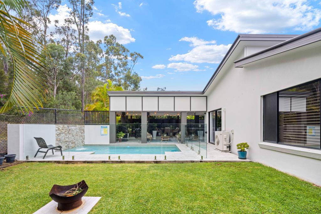 18 Bakers Ridge Dr, Oxenford, QLD 4210