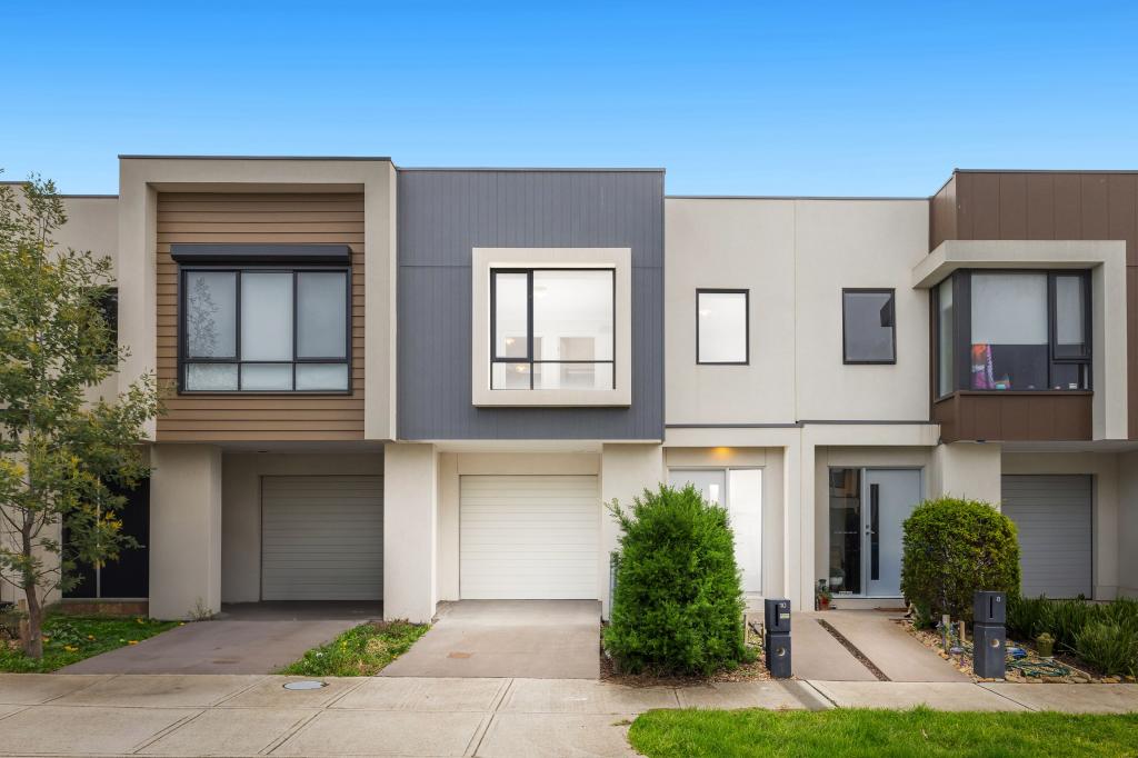 10 Hebrides Cl, Cranbourne West, VIC 3977
