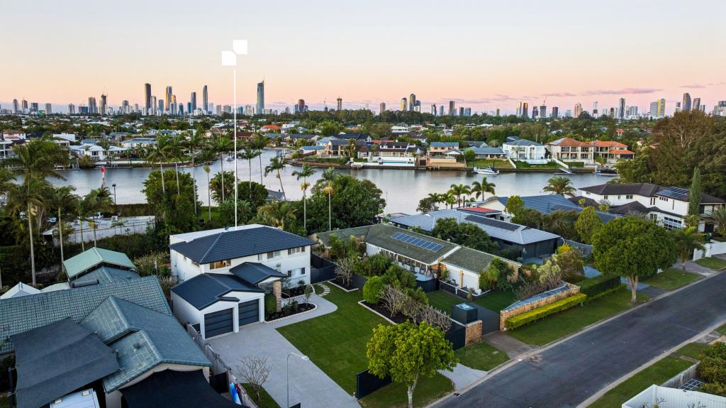 64 River Cres, Broadbeach Waters, QLD 4218