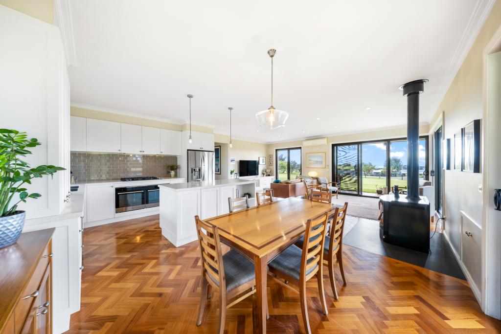 45 Highfield Dr, Longford, VIC 3851