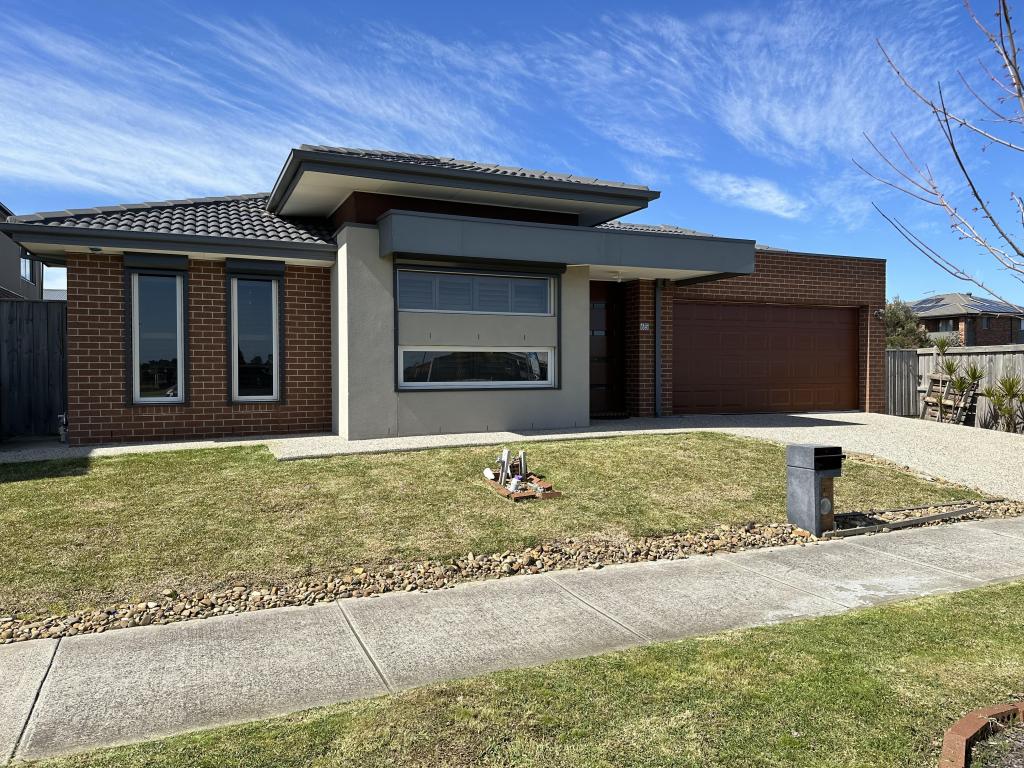 65 Bradman Dr, Cranbourne West, VIC 3977