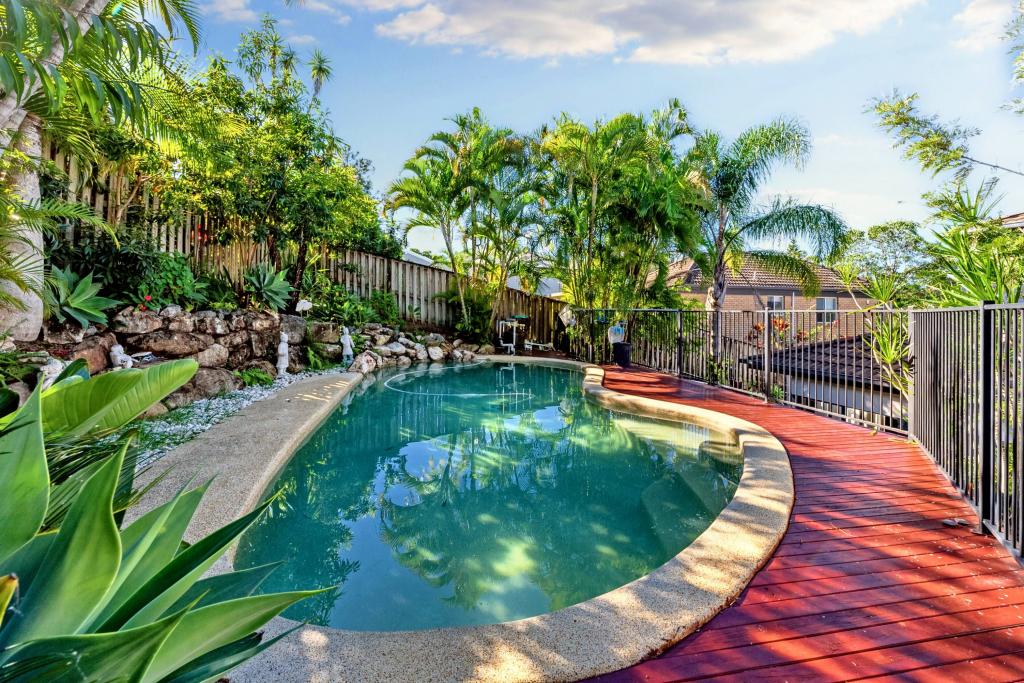 17 Nandi Tce, Pacific Pines, QLD 4211