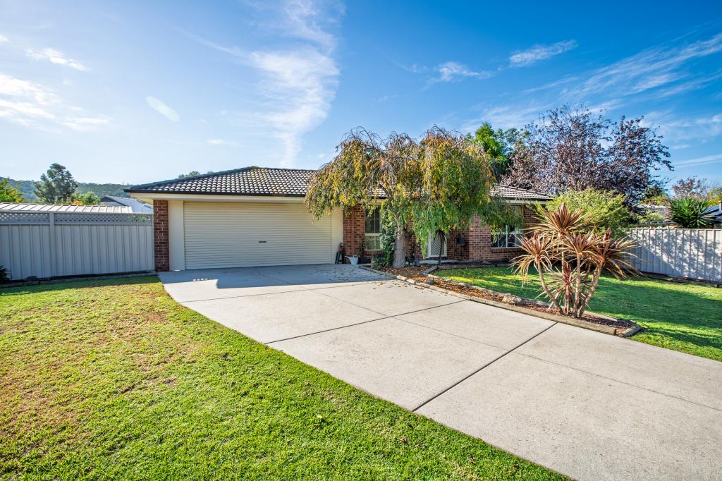 24 Wattle Way, West Albury, NSW 2640