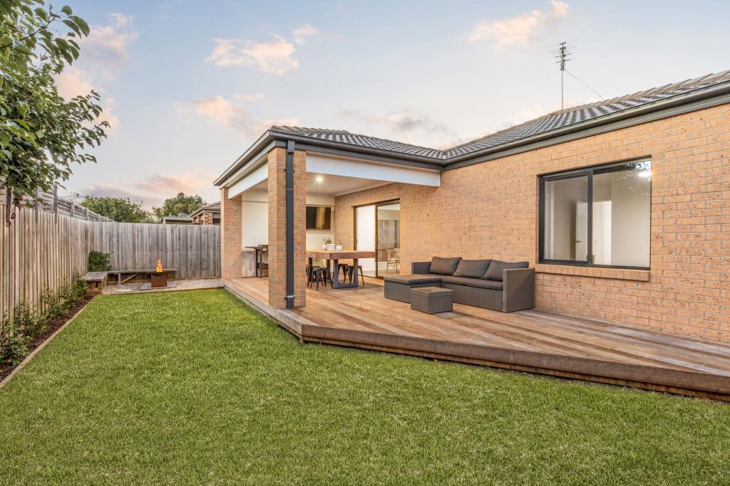 27 Prominence Bvd, Armstrong Creek, VIC 3217