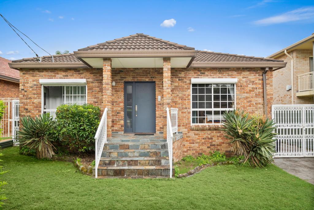 17 Stuart St, Blakehurst, NSW 2221