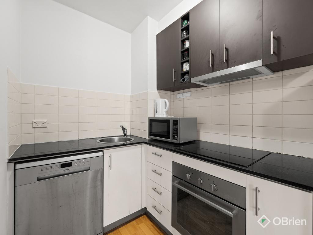 9/2-4 THE GABLES, ALBION, VIC 3020