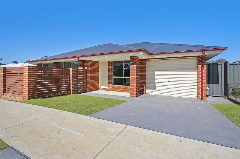 111 Stanton Dr, Thurgoona, NSW 2640