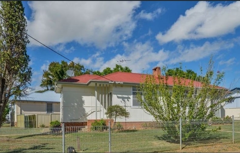 12a Thompson Cres, South Tamworth, NSW 2340