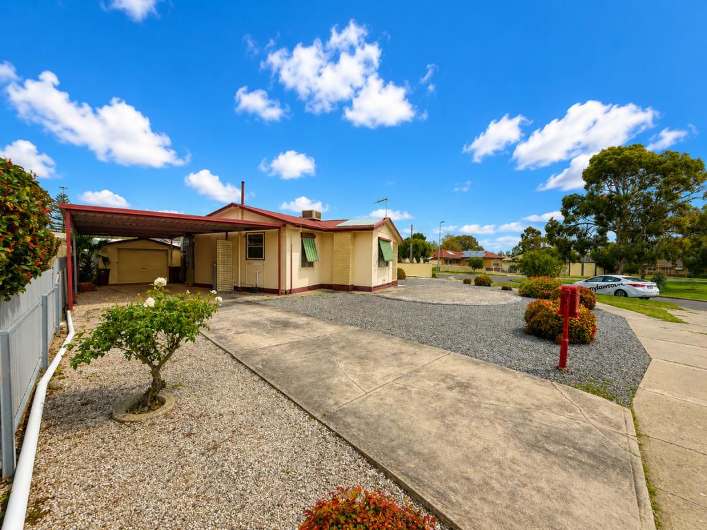 12 Barton Rd, Elizabeth Downs, SA 5113