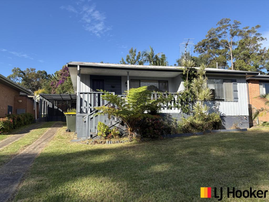 15 Pleasurelea Dr, Sunshine Bay, NSW 2536