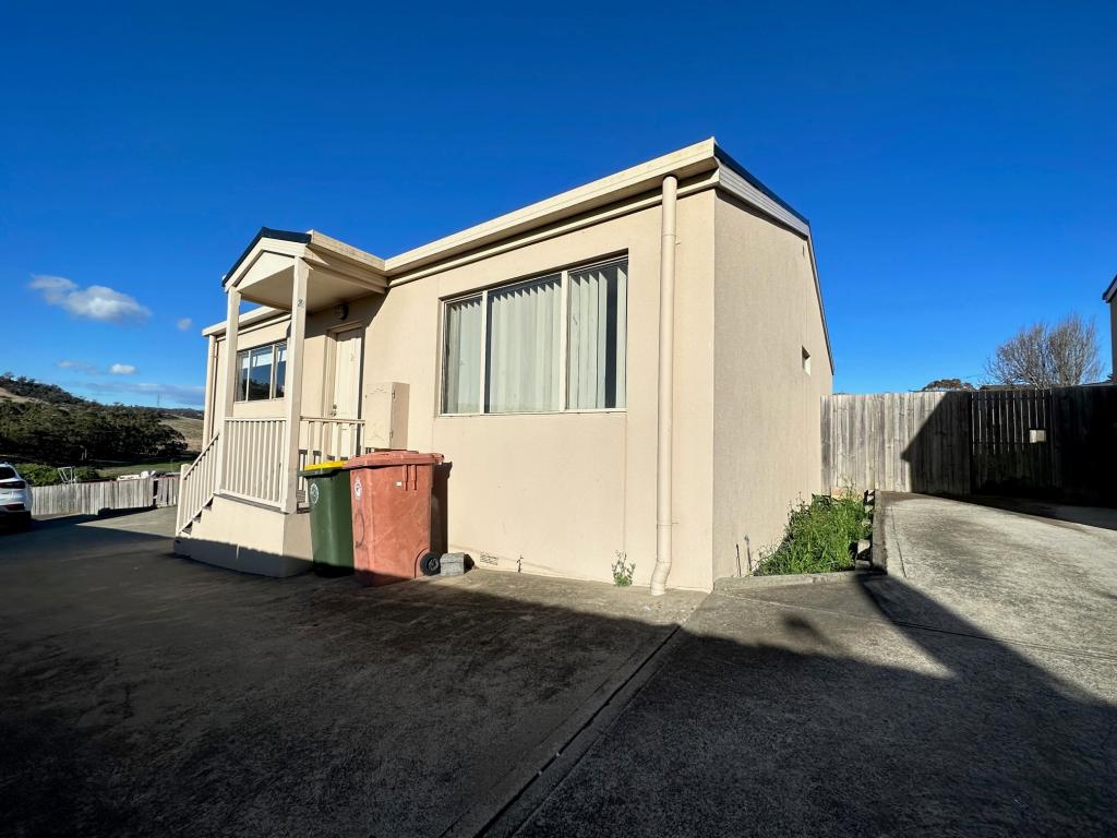 2/6 BIRUBI PL, HERDSMANS COVE, TAS 7030