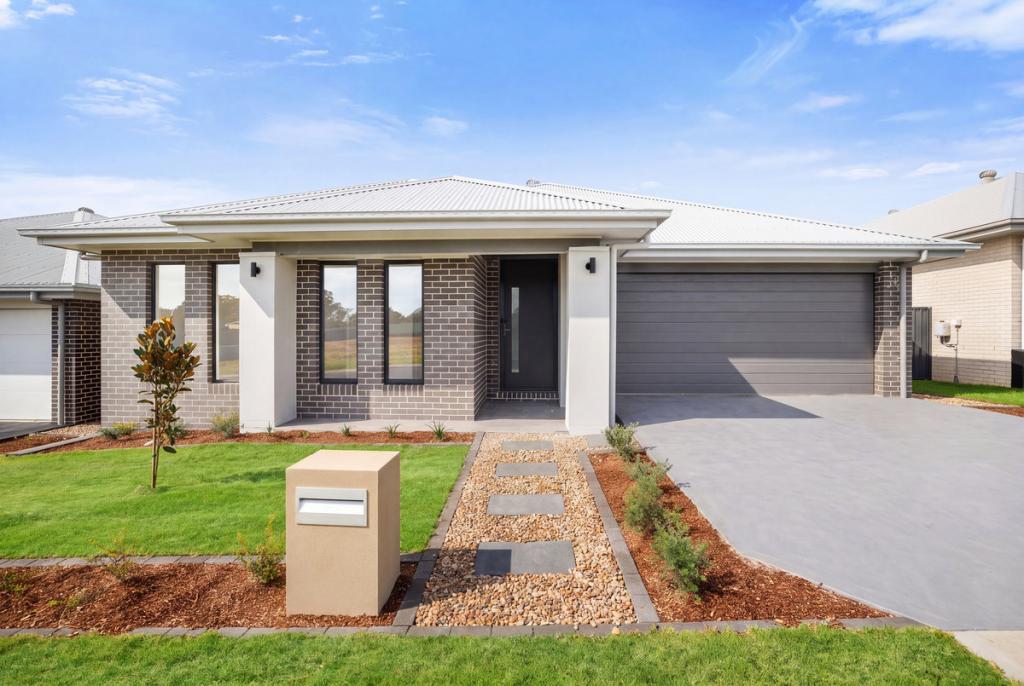 4 NGOOREE CCT, WILTON, NSW 2571
