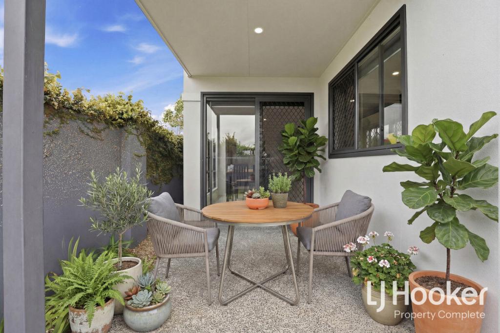 24/8 Highlands St, Yarrabilba, QLD 4207