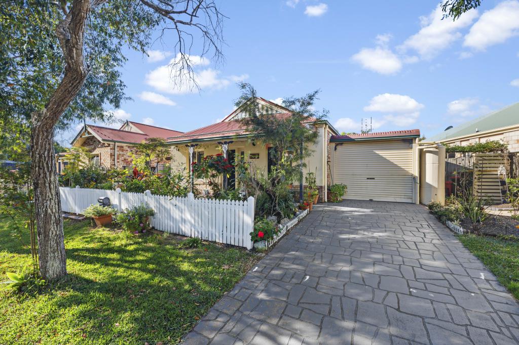 5 Chesterton Cres, Sippy Downs, QLD 4556