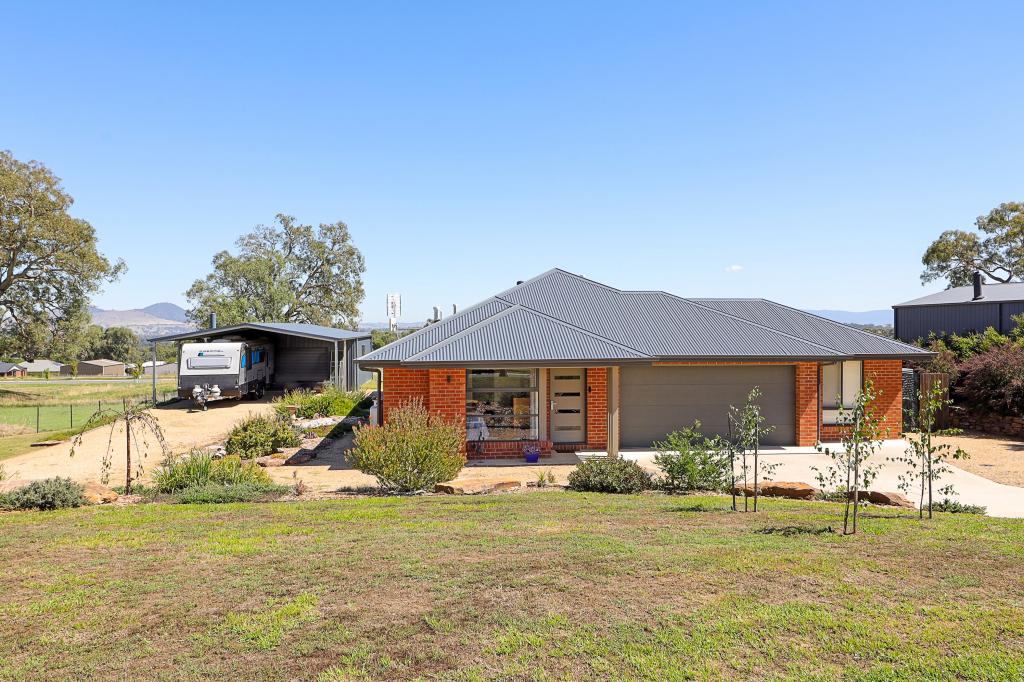 7 Highlands Rd, Mansfield, VIC 3722