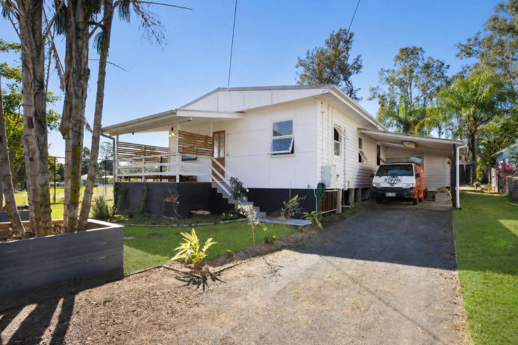 14 Bergins Hill Rd, Bundamba, QLD 4304