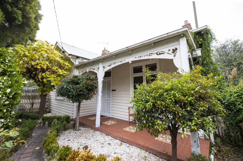 1 HEYWOOD ST, CAULFIELD NORTH, VIC 3161